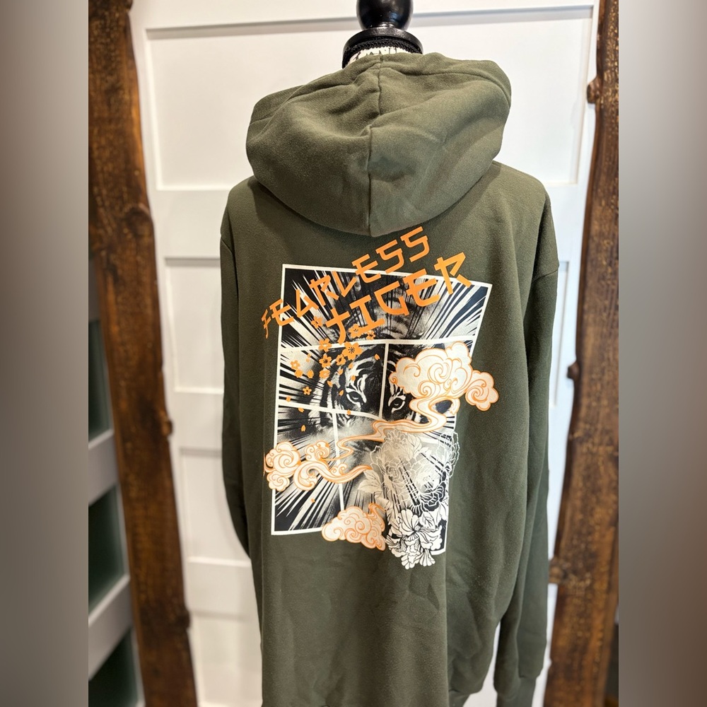 No Boundaries Green Hoodie Fearless Tiger Graphic Pullover Size L